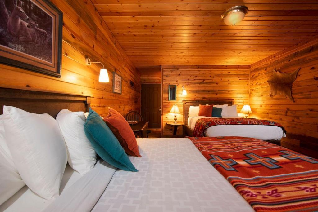 Lochsa Lodge Lolo Eksteriør bilde